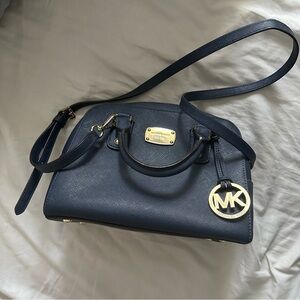 michael kors 100% Authentic crossbody purse